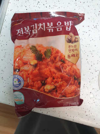 바다는다웰빙이다 전복해물볶음밥/전복김치볶음밥 250g-4봉지 — 5점을 준 리뷰어가 2020년 8월 올린 사용 사진