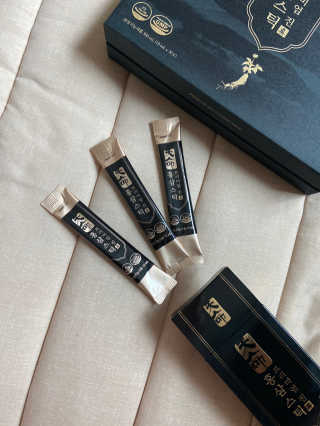 헬스업_천명진프리미엄홍삼스틱_10ml x 30포 — 5점을 준 리뷰어가 2020년 12월 올린 사용 사진