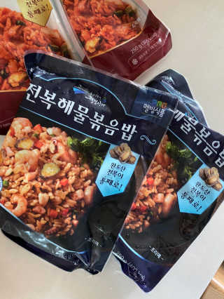 바다는다웰빙이다 전복해물볶음밥/전복김치볶음밥 250g-4봉지 — 4점을 준 리뷰어가 2020년 8월 올린 사용 사진