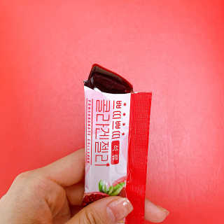 헬스업_쁘띠쁘띠석류콜라겐젤리_20g x 14포 — 4점을 준 리뷰어가 2020년 7월 올린 사용 사진