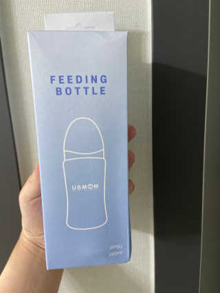 유비맘 PPSU 젖병 노꼭지_260ml_컬러 랜덤 발송 — 4점을 준 리뷰어가 2020년 8월 올린 사용 사진