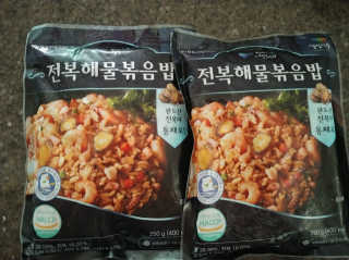 바다는다웰빙이다 전복해물볶음밥/전복김치볶음밥 250g-4봉지 — 5점을 준 리뷰어가 2020년 7월 올린 사용 사진