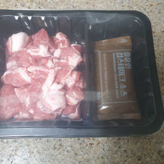 선진포크한돈 간편한돈 큐브목심 스테이크 — 5점을 준 리뷰어가 2020년 11월 올린 사용 사진
