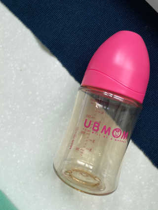유비맘 PPSU 젖병 노꼭지_200ml_컬러 랜덤 발송 — 5점을 준 리뷰어가 2020년 9월 올린 사용 사진