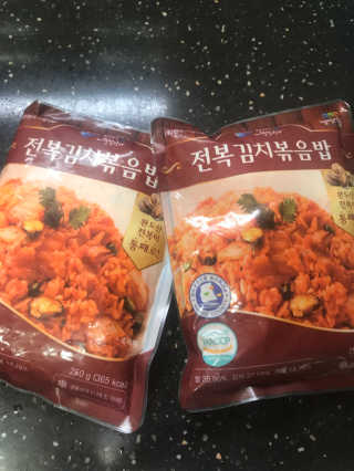 바다는다웰빙이다 전복해물볶음밥/전복김치볶음밥 250g-4봉지 — 5점을 준 리뷰어가 2020년 8월 올린 사용 사진