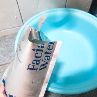 [설랩] 클렌징워터 세안수 500ml x 6팩 — 4점을 준 리뷰어가 2020년 8월 올린 사용 사진