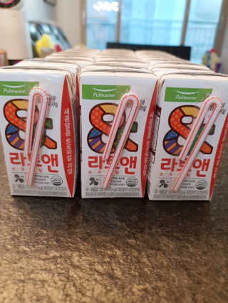 [풀무원녹즙] 어린이 과채음료, 라토앤 트로피칼 1box — 5점을 준 리뷰어가 2020년 10월 올린 사용 사진