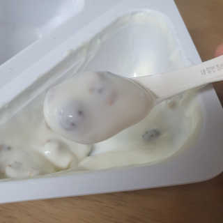 남양유업 또깍 접어 떠먹는 불가리스 2종 — 1점을 준 리뷰어가 2020년 10월 올린 사용 사진