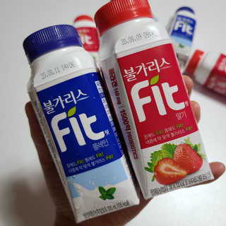 남양유업 [불가리스]마시는 발효유 Fit 딸기/플레인 — 5점을 준 리뷰어가 2020년 7월 올린 사용 사진