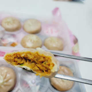 삼양냉동 [삼양] 불닭샤오롱바오+까르보불닭샤오롱바오 2세트구성 — 5점을 준 리뷰어가 2020년 11월 올린 사용 사진