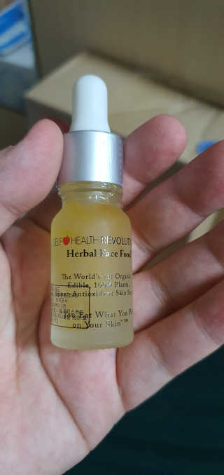 원조 욕세럼 허벌페이스푸드 10ml — 5점을 준 리뷰어가 2020년 6월 올린 사용 사진