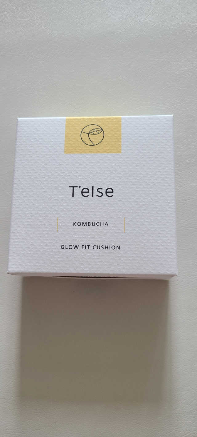 콤부차 글로우 핏 쿠션 21호 리뷰 사진
