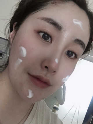 더말로지카 슈퍼 리치 리페어 — 5점을 준 리뷰어가 2020년 6월 올린 사용 사진
