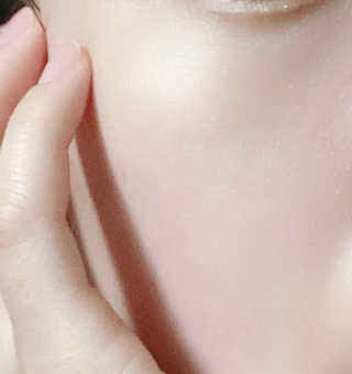 델라본 마린 콜라겐 수분크림 — 5점을 준 리뷰어가 2020년 7월 올린 사용 사진