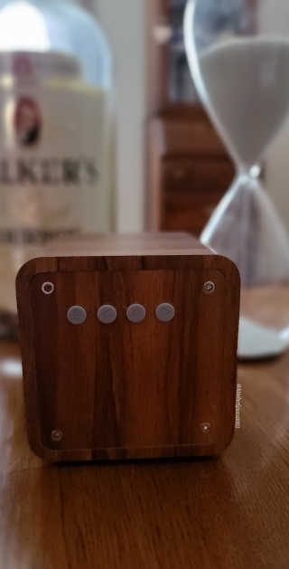 SEVIZ MINI10W 레트로 블루투스 스피커 — 1점을 준 리뷰어가 2020년 9월 올린 사용 사진