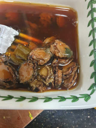 바다는다웰빙이다 완도사랑 전복죽 250g - 2팩 + 전복장조림 2팩 — 4점을 준 리뷰어가 2020년 11월 올린 사용 사진