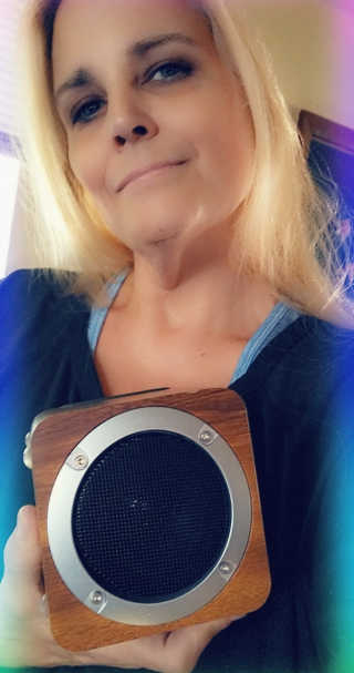SEVIZ MINI10W 레트로 블루투스 스피커 — 5점을 준 리뷰어가 2020년 8월 올린 사용 사진