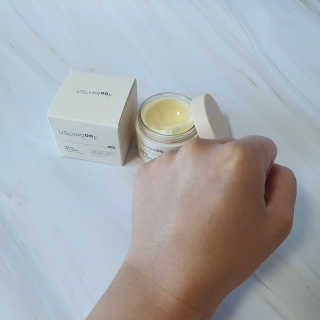 어글리프루프 크림 바이어글리 하이드레이션 샤워 50ml — 4점을 준 리뷰어가 2020년 10월 올린 사용 사진