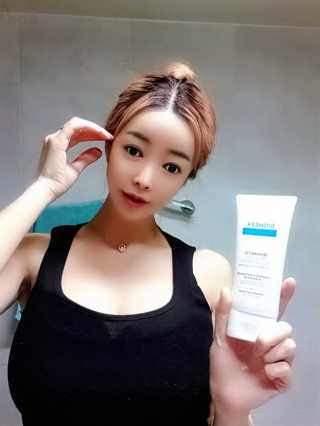 바이오믹 BIOMEEK SENSIMETIC MILD ACID CLEANSER — 5점을 준 리뷰어가 2020년 6월 올린 사용 사진