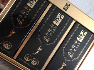 헬스업_천명진프리미엄홍삼스틱_10ml x 30포 — 5점을 준 리뷰어가 2020년 7월 올린 사용 사진