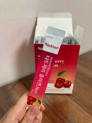 뉴틴 타트체리 콜라겐 스틱 20g X 30포 — 5점을 준 리뷰어가 2020년 7월 올린 사용 사진