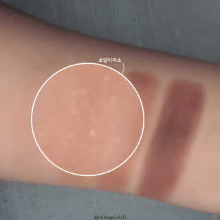 [블랙루즈] 크리스탈 하트 락 섀도우 4종 중 택1 — 4점을 준 리뷰어가 2020년 10월 올린 사용 사진