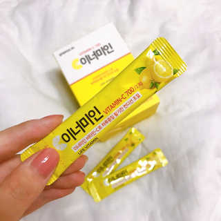 이너미인 VITAMIN-C 700 — 5점을 준 리뷰어가 2020년 8월 올린 사용 사진