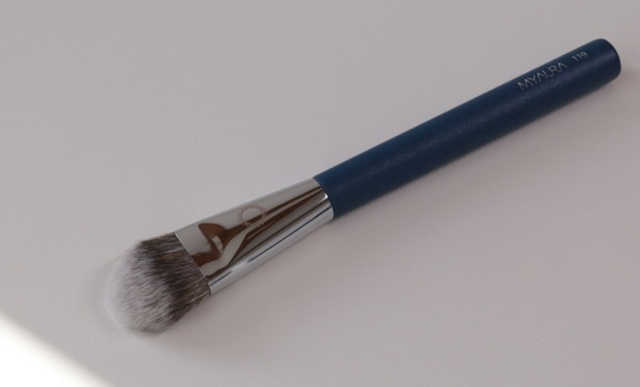 [미아우라] 119 CURVED FOUNDATION BRUSH 리뷰 사진