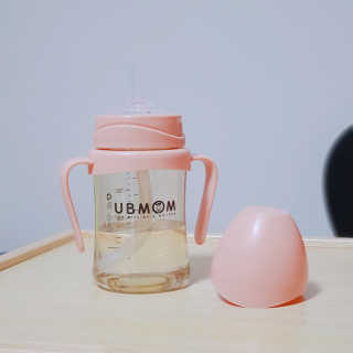 유비맘 샘방지 PPSU 빨대컵_컬러 랜덤 발송 — 5점을 준 리뷰어가 2020년 7월 올린 사용 사진