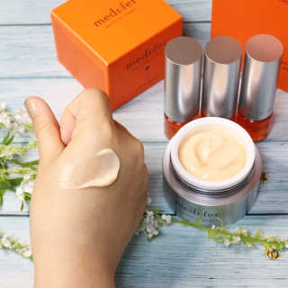 메디페르 [ 1+1 ] 루테인앰플세트 1개 + 루테인크림 50ml 1개 — 5점을 준 리뷰어가 2020년 12월 올린 사용 사진