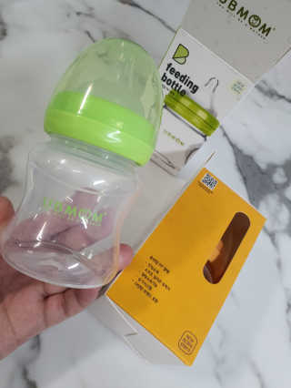 유비맘 신생아젖병 120ml 트리플팩_ 젖꼭지 포함 — 3.5점을 준 리뷰어가 2020년 6월 올린 사용 사진