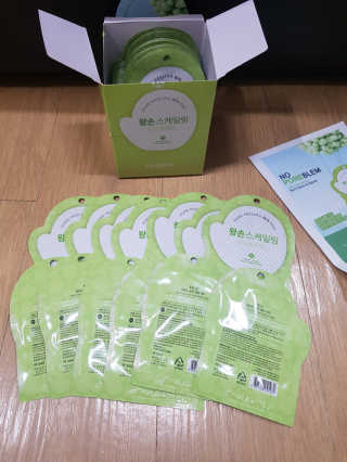[후르디아] 청포도 매끈약산성 필링 패드_50매 세트 — 4점을 준 리뷰어가 2020년 4월 올린 사용 사진