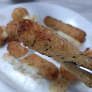 가치식탁 리얼치즈스틱, 리얼크림치즈볼 — 5점을 준 리뷰어가 2020년 11월 올린 사용 사진