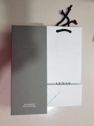 레나스 프리미엄 아로마 디퓨저 200ml  [1SET] — 3.5점을 준 리뷰어가 2020년 10월 올린 사용 사진
