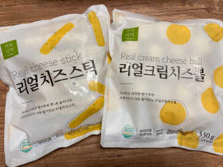 가치식탁 리얼치즈스틱, 리얼크림치즈볼 — 5점을 준 리뷰어가 2020년 8월 올린 사용 사진
