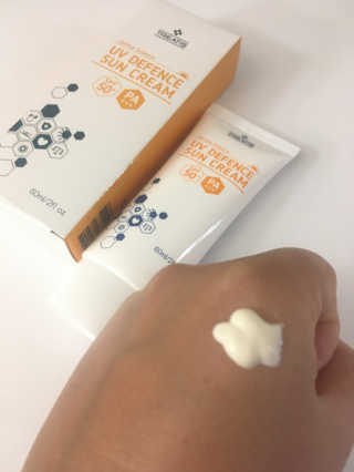 트리티스 US [TREATIS] UV Defence Sun Cream PA+++ / SPF50+ — 4점을 준 리뷰어가 2020년 10월 올린 사용 사진