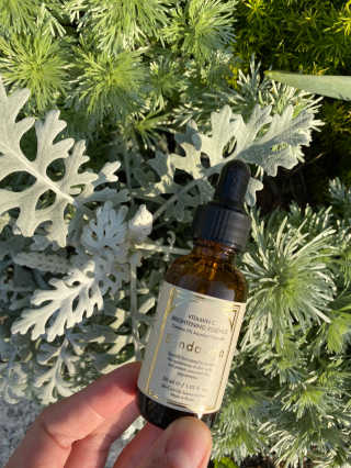 [스킨큐어] 산다화 비타민C 화이트닝 에센스 30ml — 5점을 준 리뷰어가 2020년 4월 올린 사용 사진