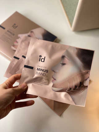 아이디플라코스메틱 아이디 페이스핏 마이너스 밴드 v2 — 5점을 준 리뷰어가 2020년 12월 올린 사용 사진