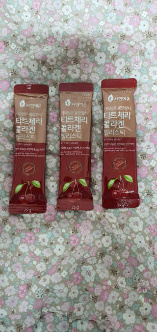 자연에온 가득담은 몽모랑시 타트체리 콜라겐 젤리스틱 — 5점을 준 리뷰어가 2020년 12월 올린 사용 사진