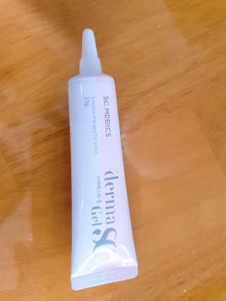 derma SC-Gel 더마에스씨 겔 20g — 5점을 준 리뷰어가 2020년 5월 올린 사용 사진