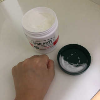 인그람스 캠퍼 크림 오리지널 300ml — 5점을 준 리뷰어가 2020년 4월 올린 사용 사진