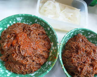 [해주냉면] 신천맛집 매운 비빔냉면 2인분 + 무절임 — 5점을 준 리뷰어가 2020년 5월 올린 사용 사진