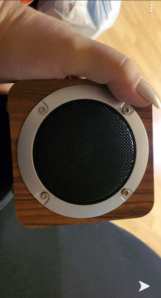 SEVIZ MINI10W 레트로 블루투스 스피커 — 5점을 준 리뷰어가 2020년 10월 올린 사용 사진