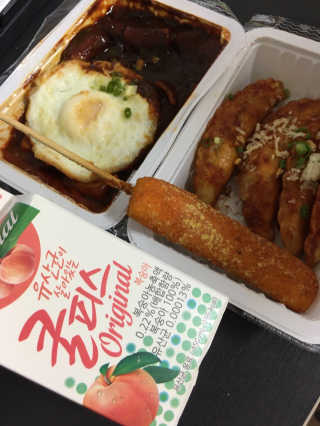 죠스떡볶이 [죠스푸드] 짜빠떡볶이+떡또그+범벅만두 신메뉴 3종 — 5점을 준 리뷰어가 2020년 4월 올린 사용 사진