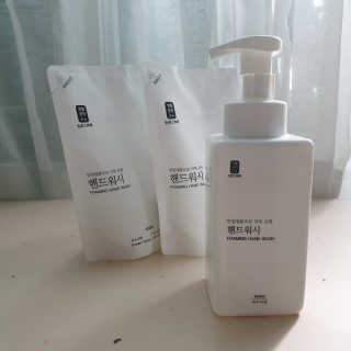 [생활공작소]핸드워시 용기 500ml 1개+리필 400ml 2개 — 5점을 준 리뷰어가 2020년 8월 올린 사용 사진