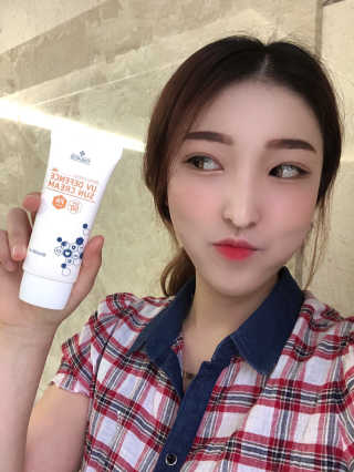 [트리티스] UV 디펜스 선크림 PA+++ / SPF50+  60ml — 5점을 준 리뷰어가 2020년 9월 올린 사용 사진