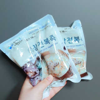 바다는다웰빙이다 완도사랑 전복죽 250g - 2팩 + 전복장조림 2팩 — 5점을 준 리뷰어가 2020년 10월 올린 사용 사진
