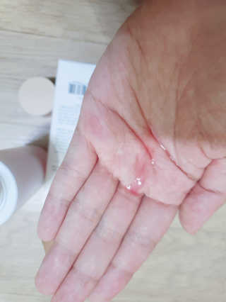 어글리프루프 에센스 스탑디어글리 레드모먼트 에센스 120ml — 5점을 준 리뷰어가 2020년 11월 올린 사용 사진