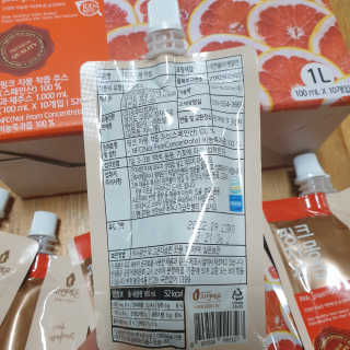 자연에온 핑크 자몽 착즙 100mL 10개입 2BOX — 4.5점을 준 리뷰어가 2020년 11월 올린 사용 사진