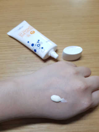 [트리티스] UV 디펜스 선크림 PA+++ / SPF50+  60ml — 5점을 준 리뷰어가 2020년 10월 올린 사용 사진